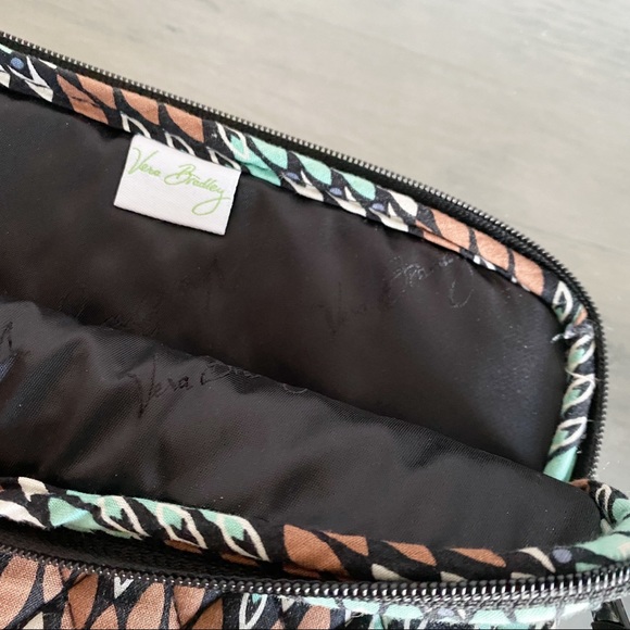 Vera Bradley Blue & Brown Patterned IPad Sleeve - Picture 5 of 7